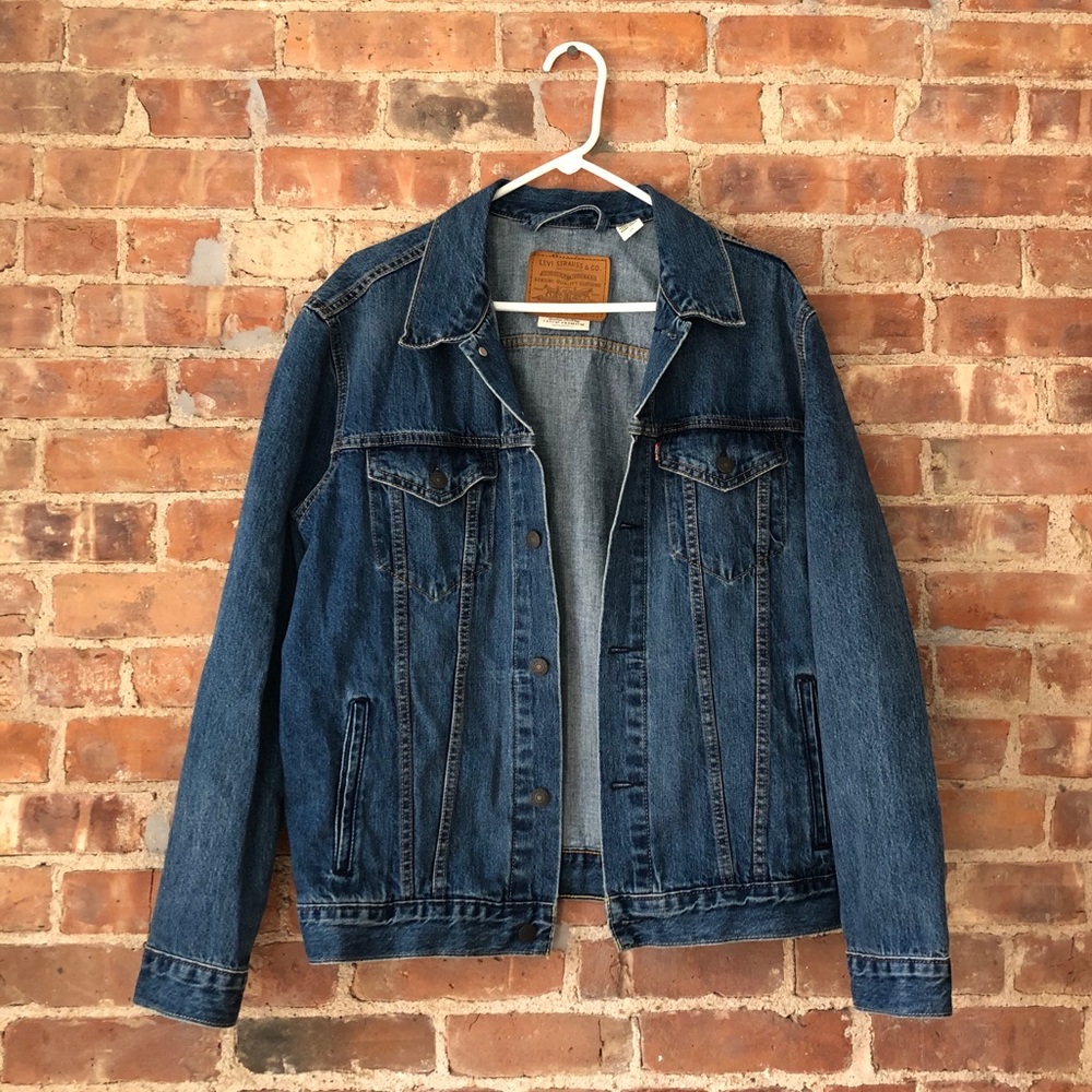 Levi’s trucker jean jacket